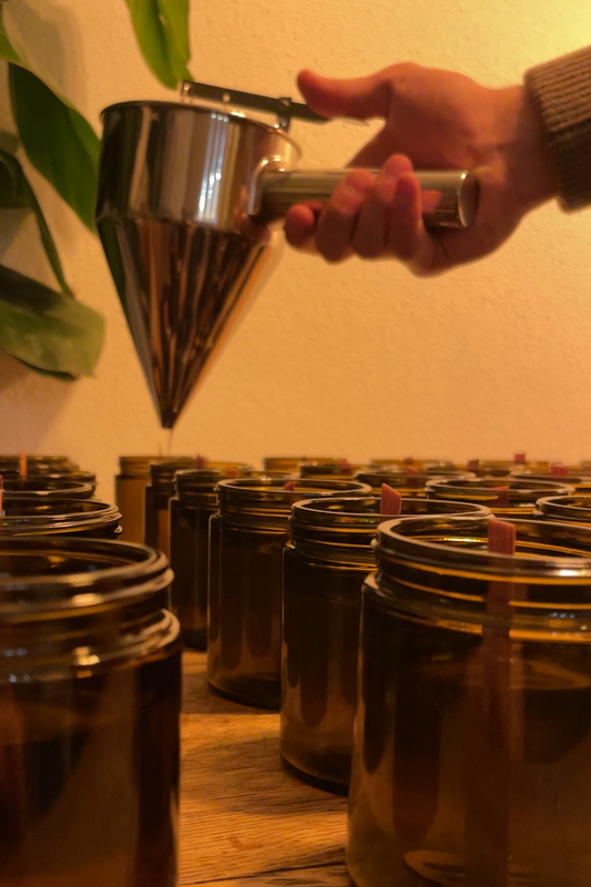 Authentisch & handgemacht - Duftkerzen aus Sojawachs aus Freiburg